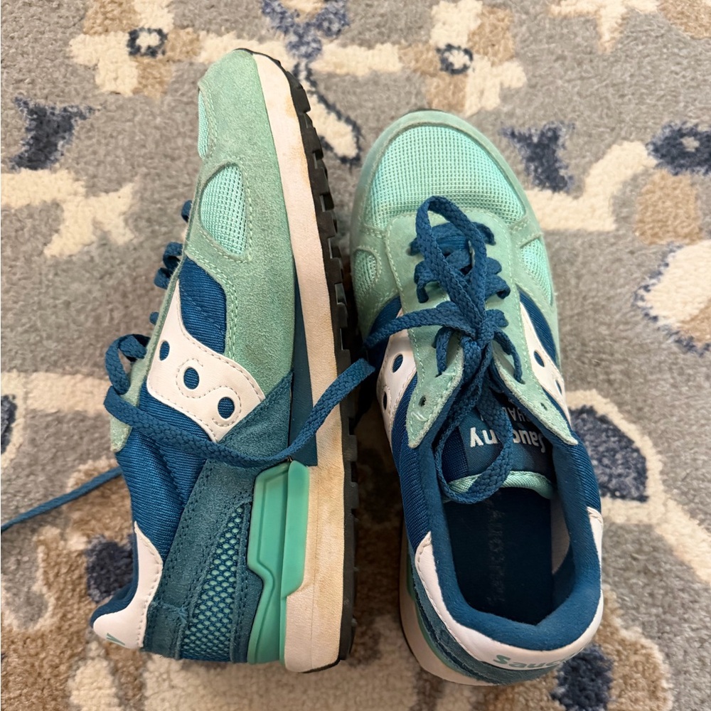 Saucony Shadow shoe in “sushi pack” teal and green